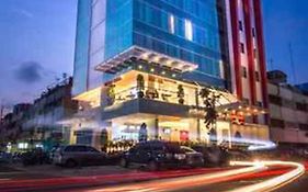 Redstar Hotel Jakarta